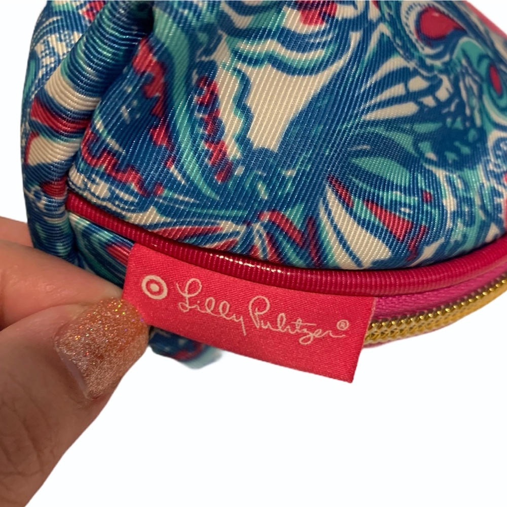 Lilly Pulitzer My Fans Print Round Top Travel Bag - Picture 3 of 5